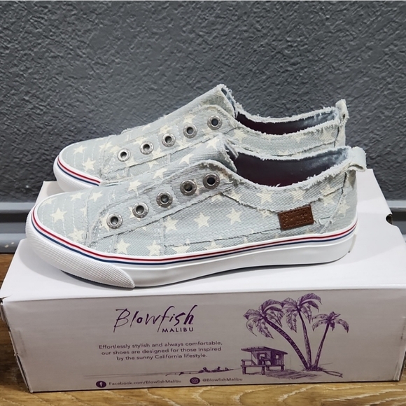 NIB Blowfish Play Ice Denim Blue White Stars Shoes 7.5 - Picture 1 of 7